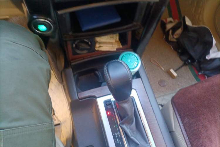 Used Toyota Prado 2014 2700 TX 7-Seater Middle East Version Gear Lever
