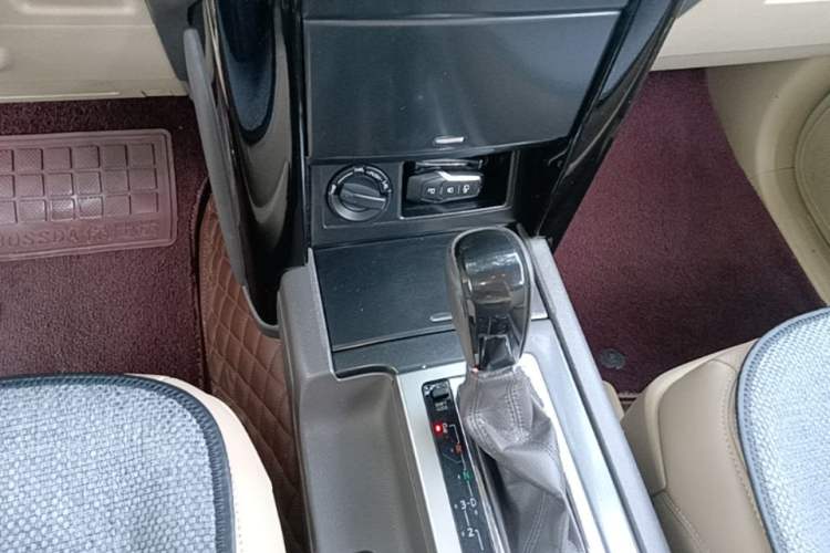 Used Toyota Prado 2014 2.7L Middle East Version Parallel Import Gear Lever