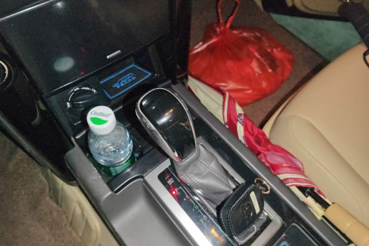 Used Toyota Prado 2014 2.7L Automatic Standard Edition Gear Lever