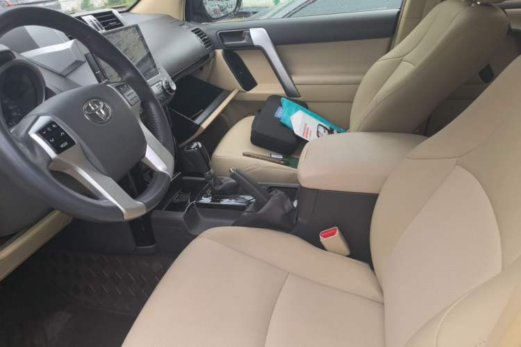 Used Toyota Prado 2014 2.7L Automatic Standard Edition Left Front Seat