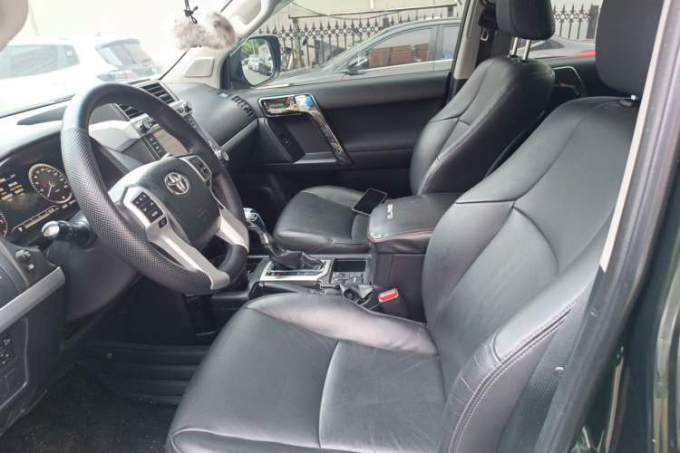 Used Toyota Prado 2014 2.7L Automatic Luxury Edition Left Front Seat