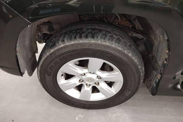 Used Toyota Prado 2014 2.7L Middle East Version Parallel Import Left Front Wheel Hub