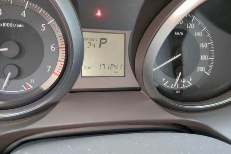Used Toyota Prado 2014 2.7L Middle East Version Parallel Import Odometer Close Up