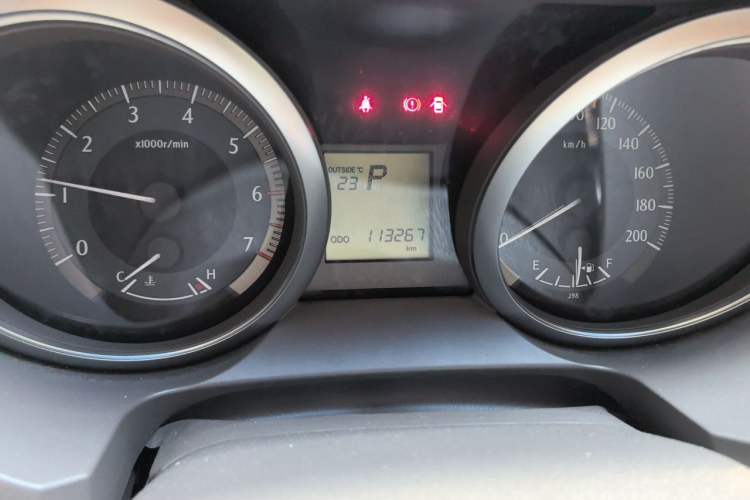 Used Toyota Prado 2014 2700 TX 7-Seater Middle East Version Odometer Close Up
