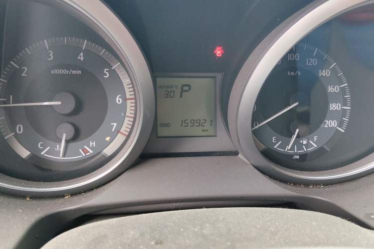 Used Toyota Prado 2014 2.7L Middle East Version Parallel Import Odometer Close Up