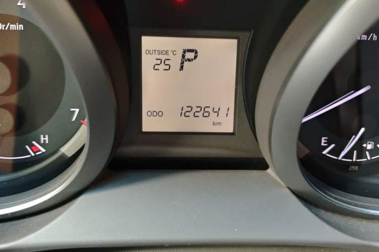 Used Toyota Prado 2014 2.7L Automatic Standard Edition Odometer Close Up