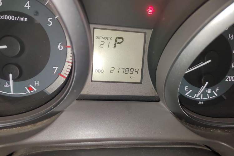 Used Toyota Prado 2014 2.7L Automatic Standard Edition Odometer Close Up