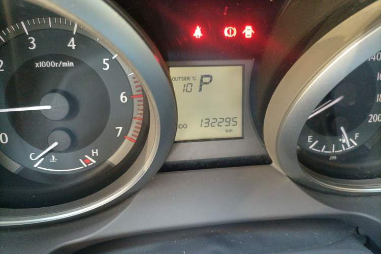 Used Toyota Prado 2014 2700 TX 7-Seater Middle East Version Odometer Close Up