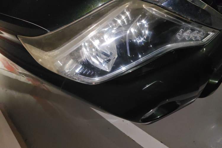 Used Toyota Prado 2014 4.0L Automatic TX-L Right Front Headlight