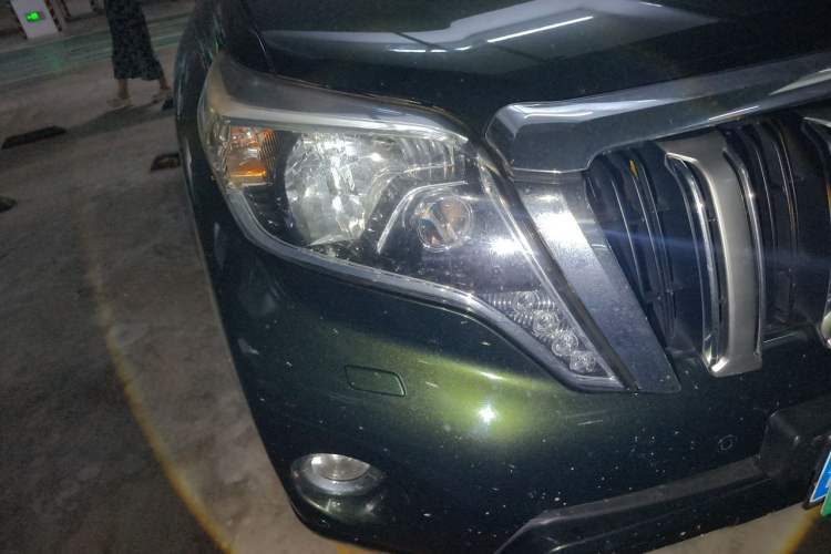 Used Toyota Prado 2014 4.0L Automatic VX NAVI Right Front Headlight