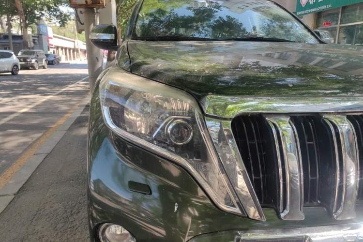 Used Toyota Prado  Right Front Headlight