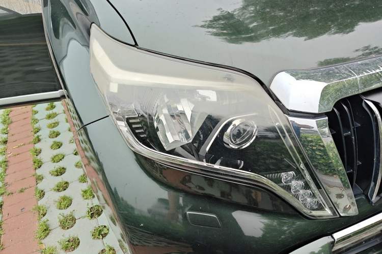 Used Toyota Prado  Right Front Headlight