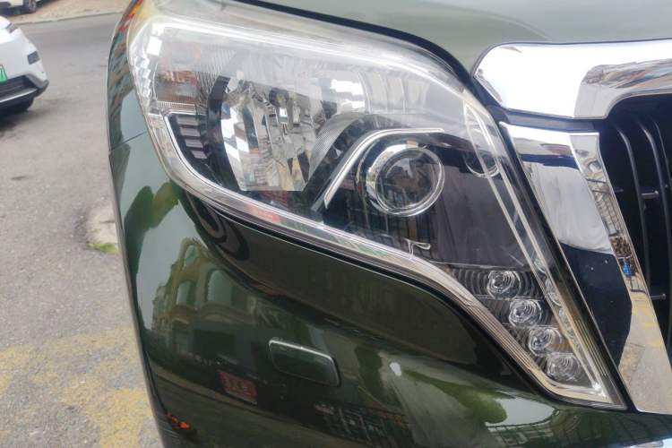 Used Toyota Prado  Right Front Headlight