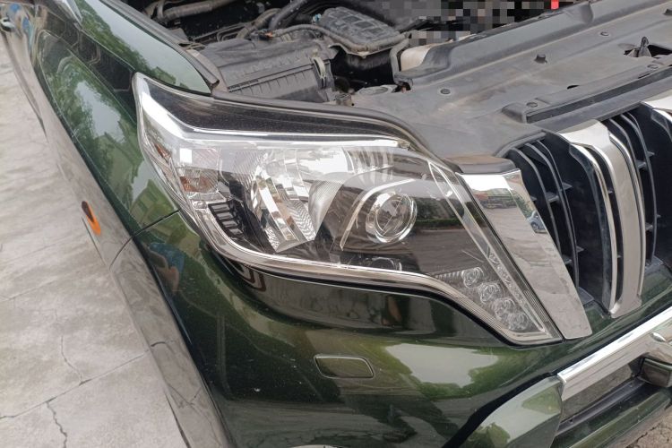 Used Toyota Prado  Right Front Headlight
