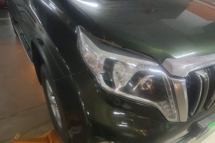 Used Toyota Prado 2014 4.0L Automatic TX-L Right Front Headlight