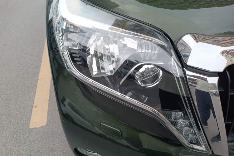 Used Toyota Prado 2014 2.7L Automatic Luxury Edition Right Front Headlight