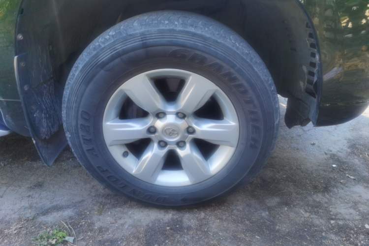Used Toyota Prado 2014 4.0L Automatic TX-L NAVI Right Front Wheel Hub