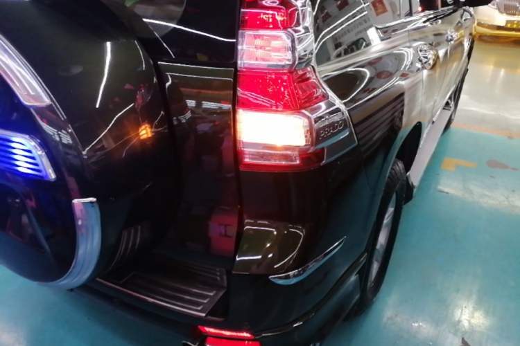 Used Toyota Prado 2014 2.7L Automatic Standard Edition Right Rear Taillight