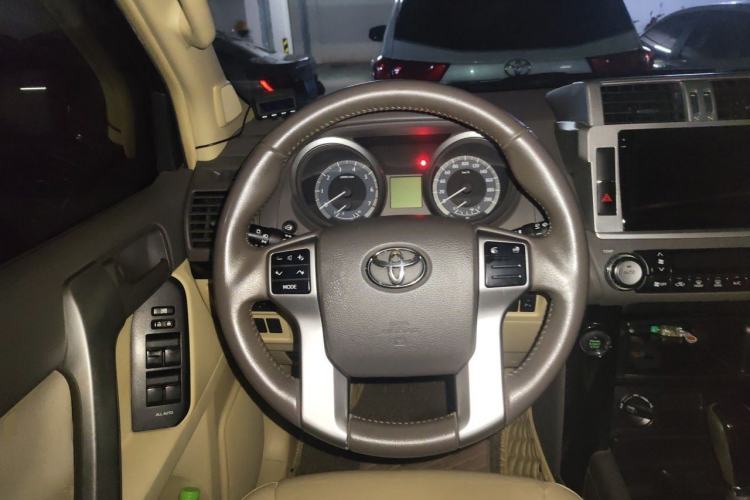 Used Toyota Prado 2014 2.7L Automatic Standard Edition Steering Wheel