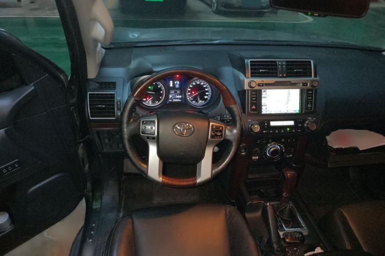 Used Toyota Prado 2014 4.0L Automatic VX NAVI Steering Wheel