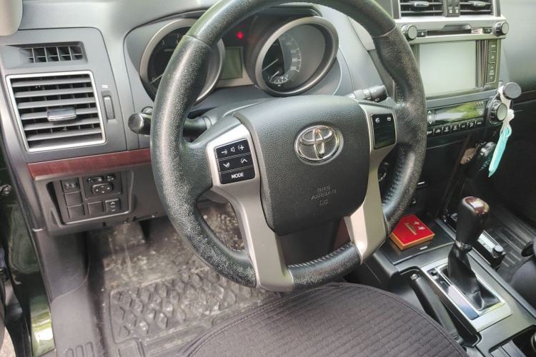 Used Toyota Prado 2014 4.0L Automatic TX Steering Wheel