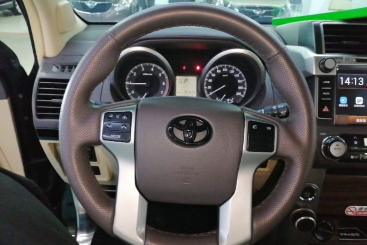 Used Toyota Prado 2014 2.7L Automatic Standard Edition Steering Wheel