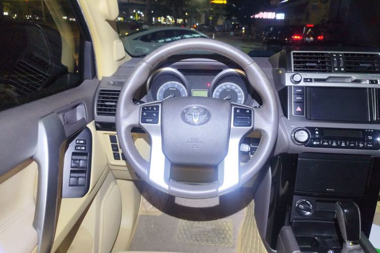 Used Toyota Prado 2014 2.7L Middle East Version Parallel Import Steering Wheel