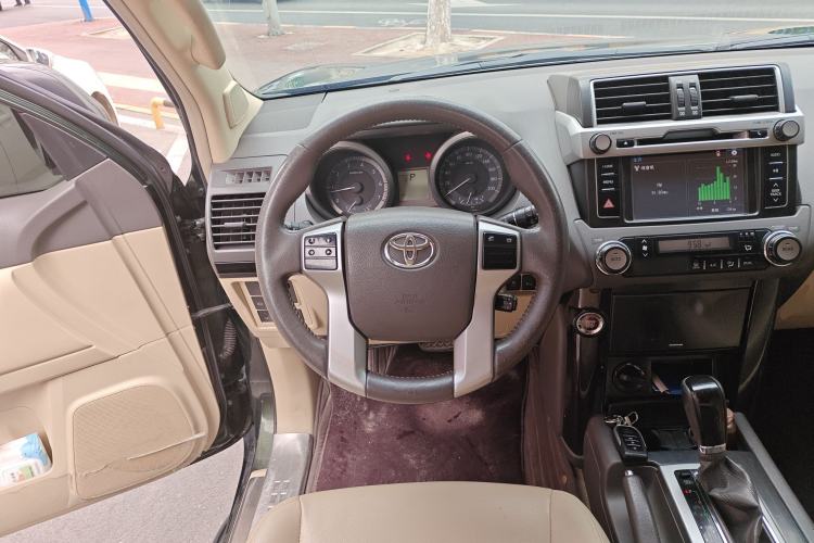 Used Toyota Prado 2014 2.7L Automatic Luxury Edition Steering Wheel