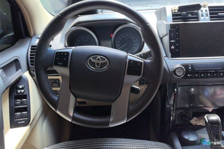 Used Toyota Prado 2014 2700 TX 7-Seater Middle East Version Steering Wheel