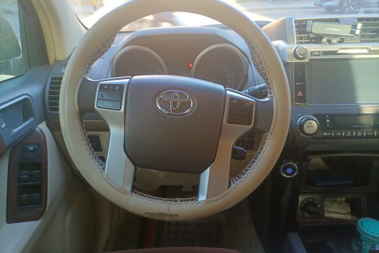 Used Toyota Prado 2014 2700 TX 7-Seater Middle East Version Steering Wheel