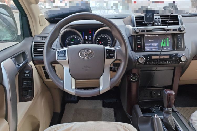 Used Toyota Prado 2014 4.0L Automatic TX-L Steering Wheel
