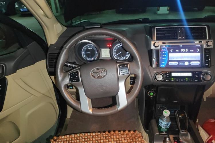 Used Toyota Prado 2014 2.7L Automatic Standard Edition Steering Wheel
