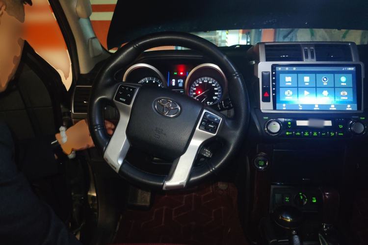 Used Toyota Prado 2014 4.0L Automatic TX-L Steering Wheel