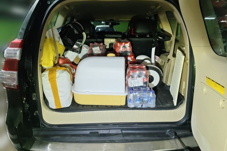 Used Toyota Prado 2014 2.7L Middle East Version Parallel Import Trunk