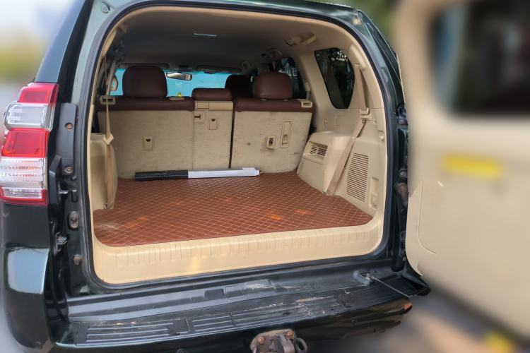 Used Toyota Prado 2014 2.7L Automatic Luxury Edition Trunk