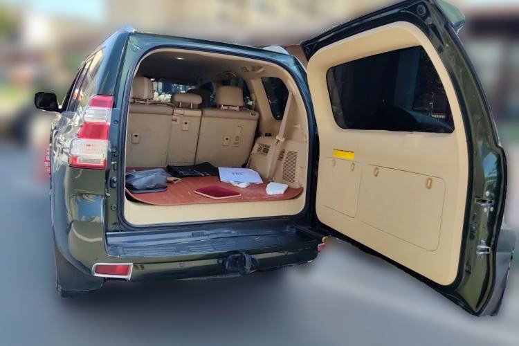 Used Toyota Prado  Trunk