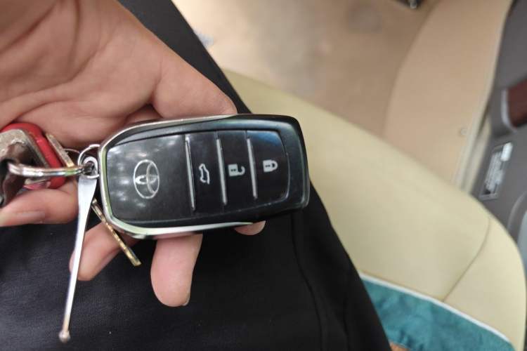 Used Toyota Prado 2014 4.0L Automatic VX NAVI Vehicle Key