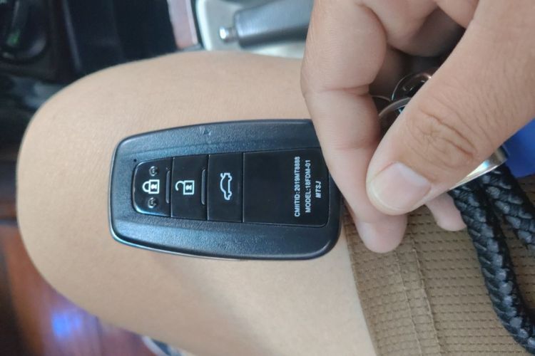 Used Toyota Prado 2014 2.7L Middle East Version Parallel Import Vehicle Key