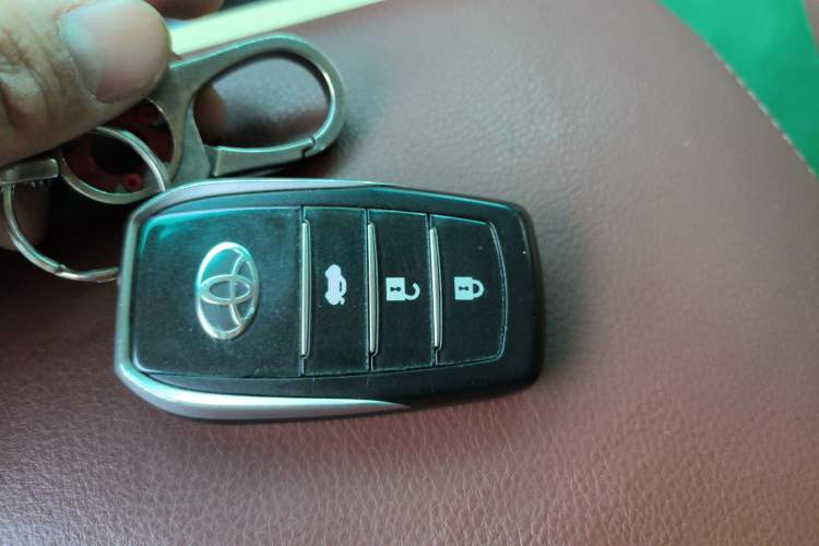 Used Toyota Prado 2014 2.7L Automatic Luxury Edition Vehicle Key