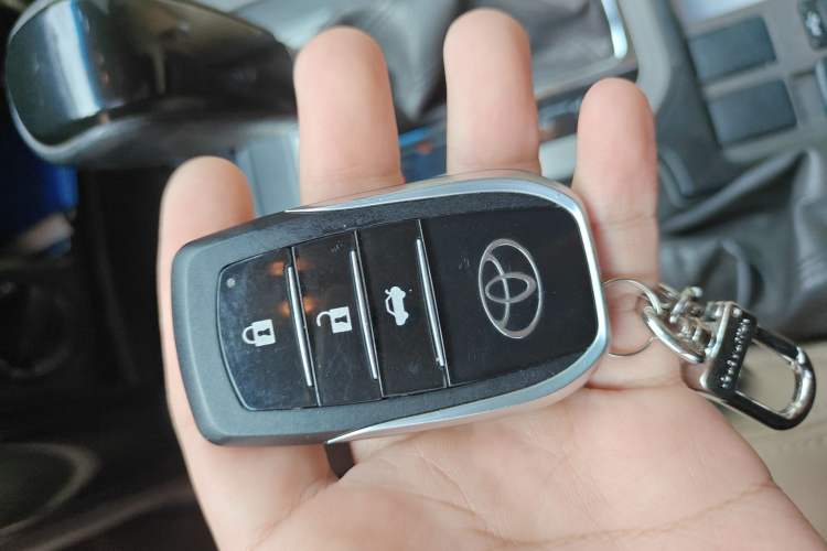 Used Toyota Prado 2014 2.7L Automatic Luxury Edition Vehicle Key