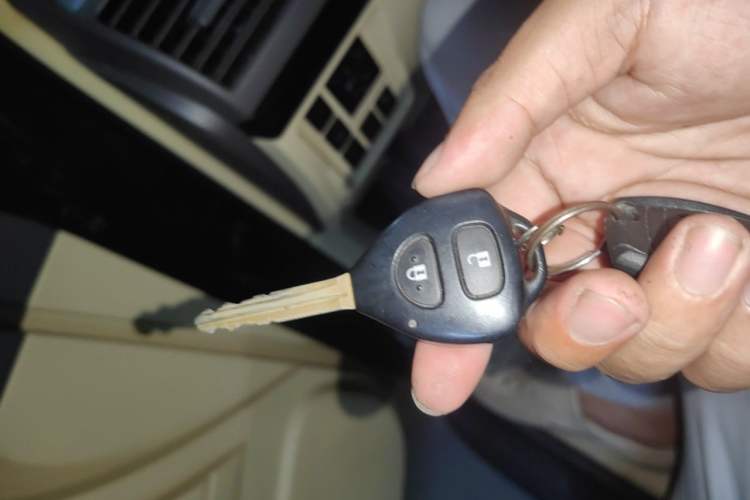 Used Toyota Prado  Vehicle Key