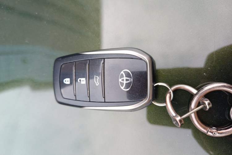 Used Toyota Prado 2014 2.7L Automatic Luxury Edition Vehicle Key
