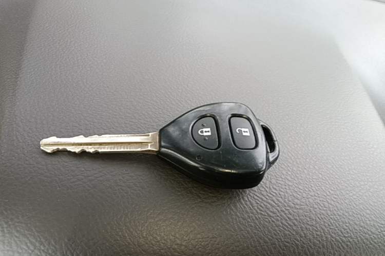Used Toyota Prado 2014 2.7L Middle East Version Parallel Import Vehicle Key