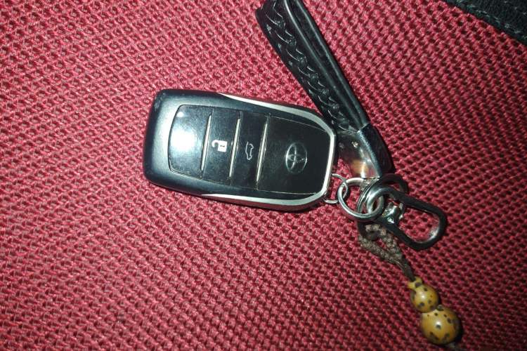 Used Toyota Prado 2014 4.0L Automatic TX-L Vehicle Key