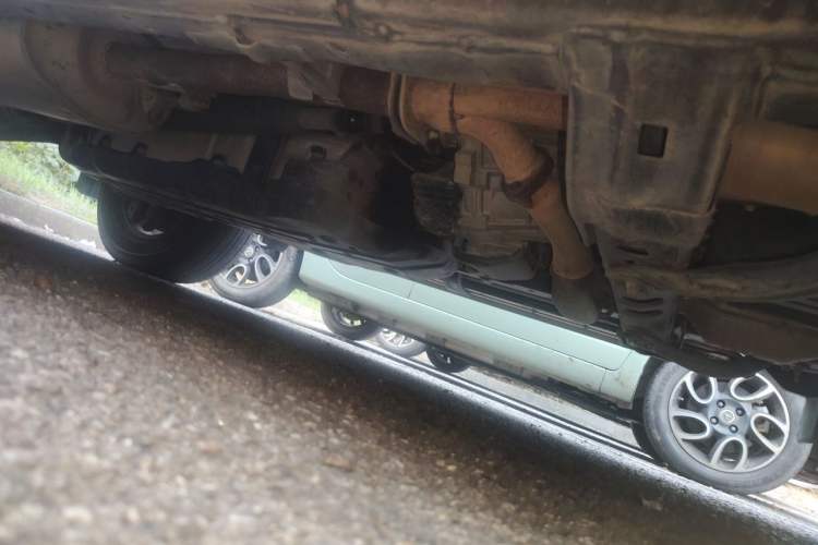 Used Toyota Prado 2014 4.0L Automatic TX-L Chassis Front Right