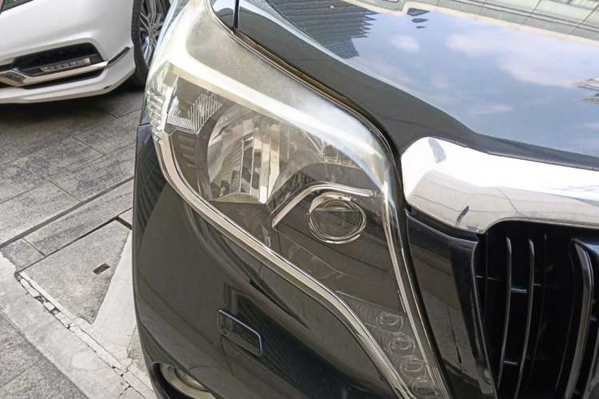 Used Toyota Prado  Right Front Headlight