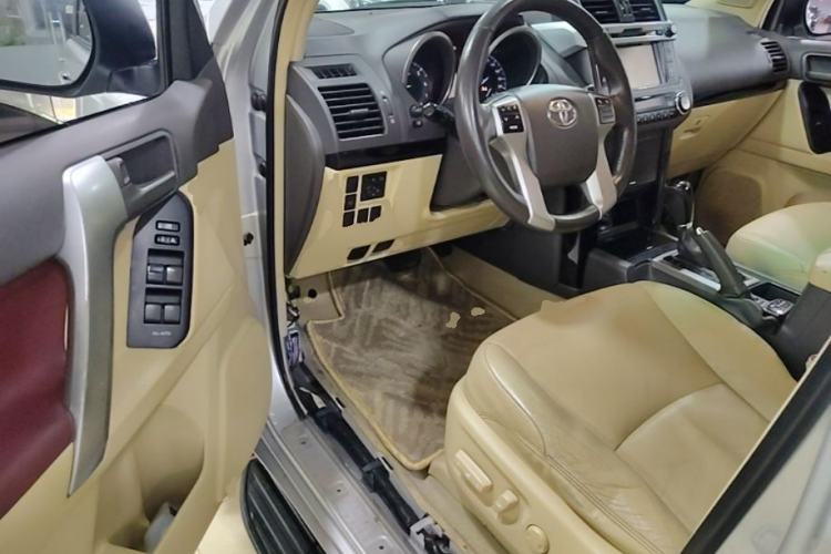 Used Toyota Prado 2014 2.7L Automatic Luxury Edition Driver Seat