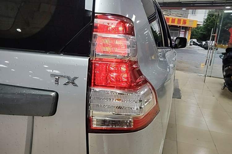 Used Toyota Prado 2014 2.7L Automatic Luxury Edition Right Rear Taillight