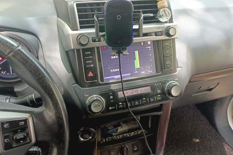 Used Toyota Prado 2014 4.0L Automatic TX-L Audio And AC Panel