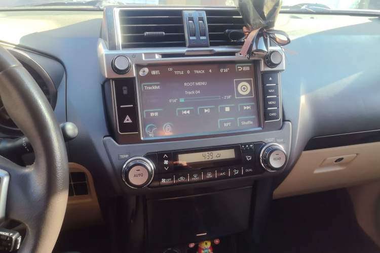 Used Toyota Prado  Audio And AC Panel